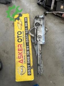 Opel Vectra Sağ Ön Cam Krikosu çıkma parça
