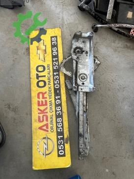 Opel Vectra Sağ Ön Cam Krikosu çıkma parça