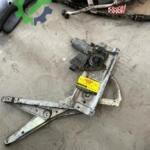 Opel Vectra b sağ ön cam krikosu
