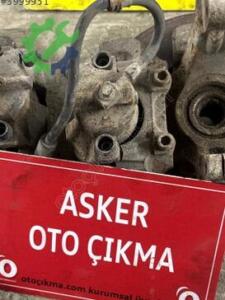 Opel Vectra b sağ ön fren merkezi