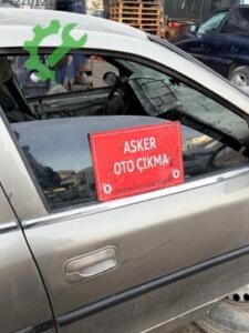 Opel Vectra b sağ ön kapı camı
