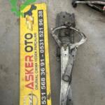 Opel Vectra b sol ön cam krikosu