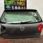 Volkswagen Golf 5 arka bagaj kapağı dolu