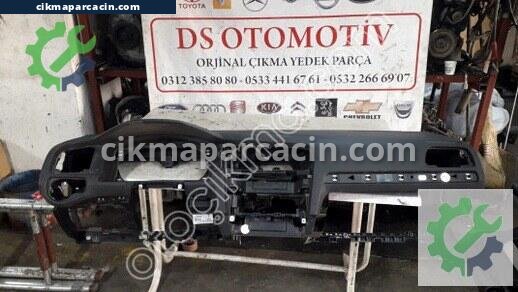 Volkswagen Golf Torpido çıkma parça