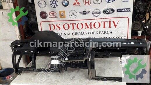 Volkswagen Golf Torpido çıkma parça