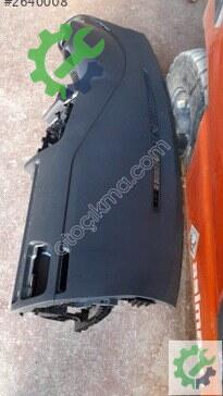 Volkswagen Golf Torpido çıkma parça