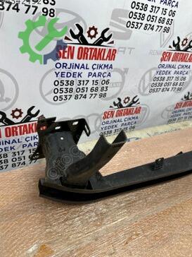 Volkswagen Golf Ön Tampon Demiri 5G0807930 çıkma parça