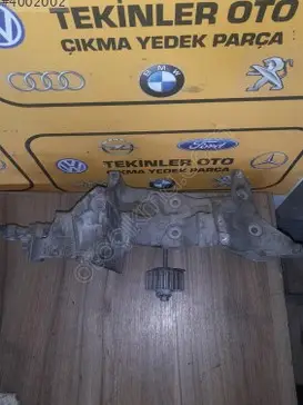 Volkswagen Golf Klima Kompresörü çıkma parça