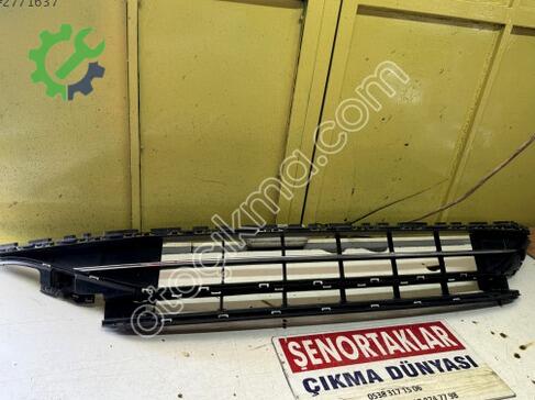 2015 Volkswagen Passat Tampon Izgarası Çıkma Parça Sakarya