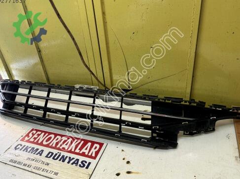 2015 Volkswagen Passat Tampon Izgarası Çıkma Parça Sakarya