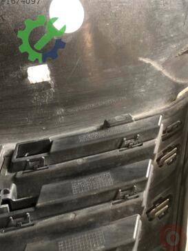 Volkswagen Passat Ön Panjur 3C8853653 çıkma parça