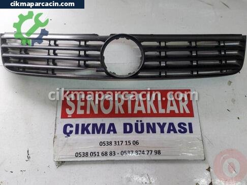 Volkswagen Passat Ön Panjur çıkma parça
