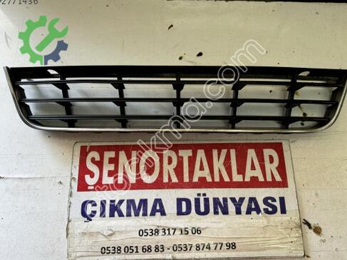 Volkswagen Passat Tampon Alt Izgara çıkma parça
