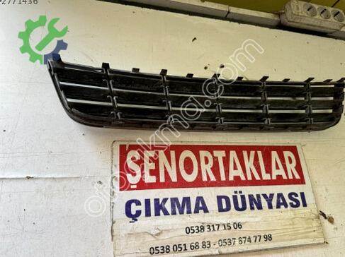 Volkswagen Passat Tampon Alt Izgara çıkma parça