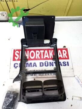 Volkswagen Polo Orta Konsol 6N1858071A çıkma parça
