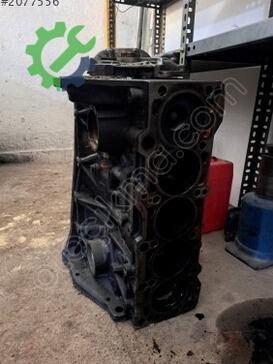 Volkswagen Transporter Yarım Motor çıkma parça