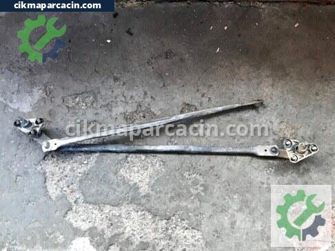 Volvo S40 Silecek Kolu çıkma parça