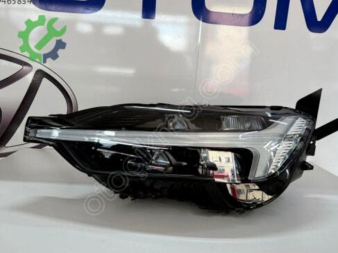 Volvo XC60 Sol Ön Far çıkma parça