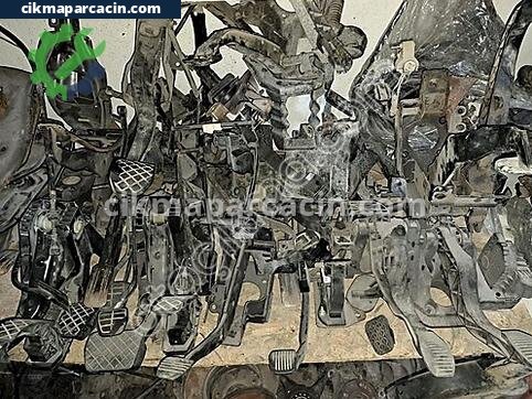 Volkswagen Transporter Pedal çıkma parça