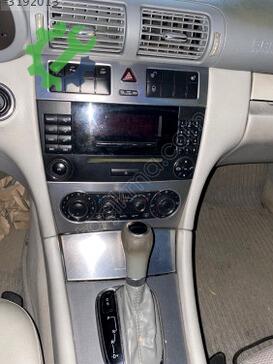 Mercedes-Benz C Serisi Flaşör Düğmesi çıkma parça