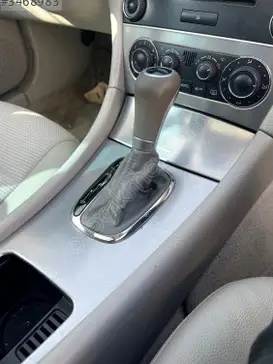 Mercedes-Benz C Serisi Vites Körüğü çıkma parça