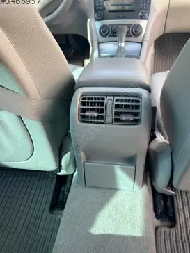 Mercedes-Benz C Serisi Orta Konsol çıkma parça