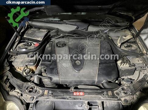 Mercedes-Benz C Serisi Motor Kapağı çıkma parça