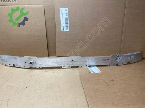 Mercedes-Benz C Serisi Ön Tampon Demiri 2066200000 çıkma parça