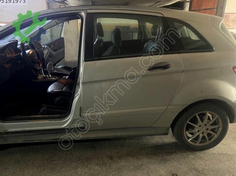 Mercedes-Benz B Serisi Arka Dingil çıkma parça