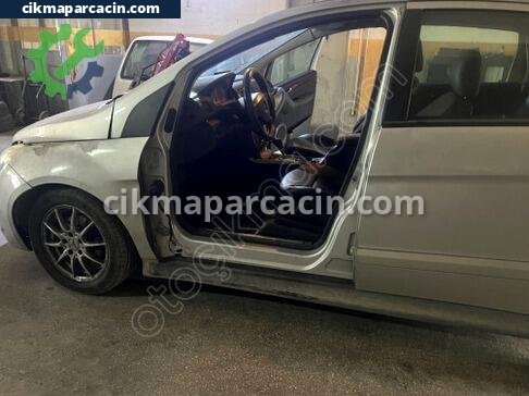Mercedes-Benz B Serisi Taban Döşemesi çıkma parça