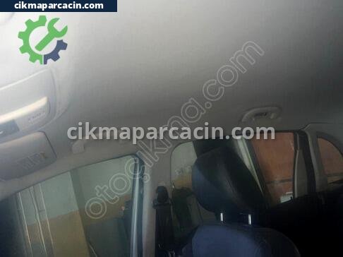 Mercedes-Benz B Serisi Tavan çıkma parça