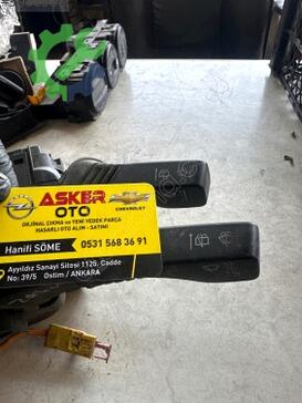Opel Zafira Silecek Kolu çıkma parça