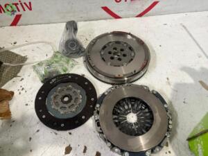 FORD FOCUS 1.6 TDCİ OYNAR VOLANT BASKI PALTA SET VALEO SIFIR