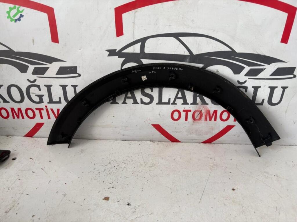 Dacia Sandero Sağ Ön Çamurluk 638747990 çıkma parça