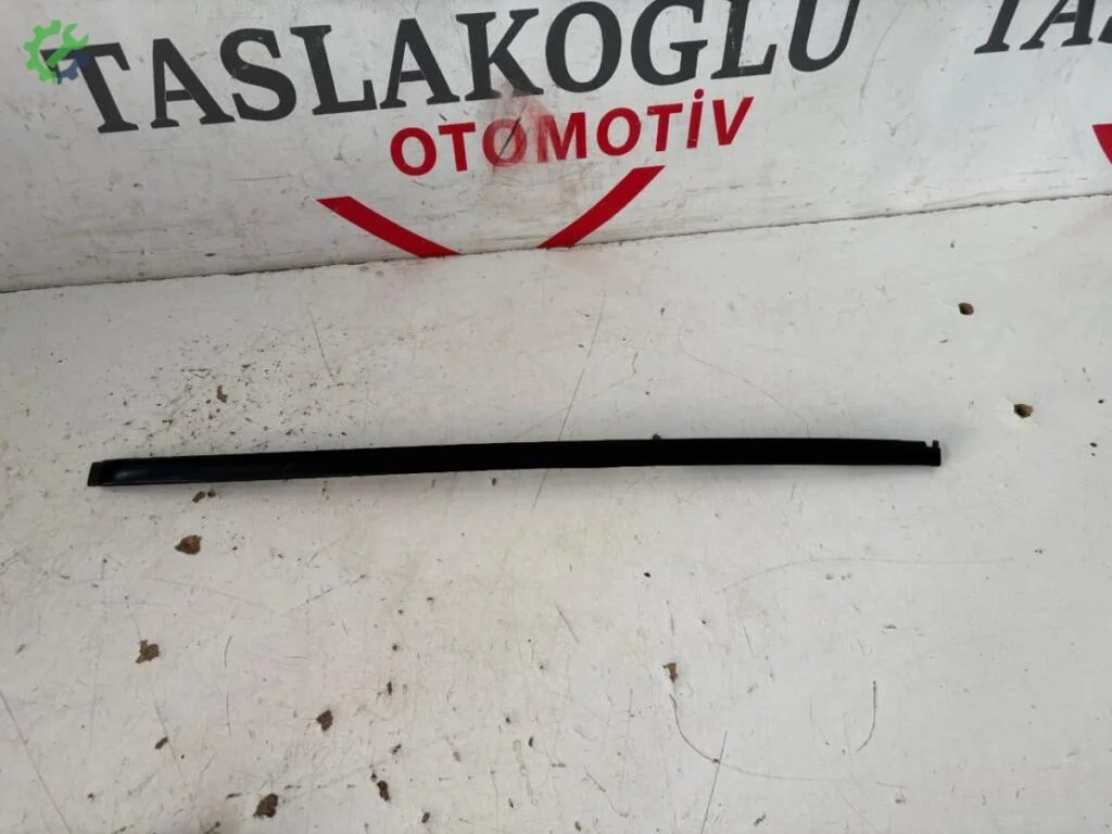 Toyota Land Cruiser Ön Cam 75536611 çıkma parça