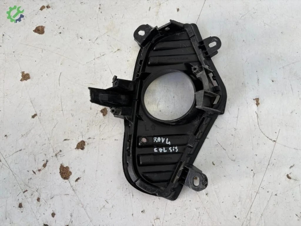 Toyota RAV4 Sis Farı Çerçevesi çıkma parça