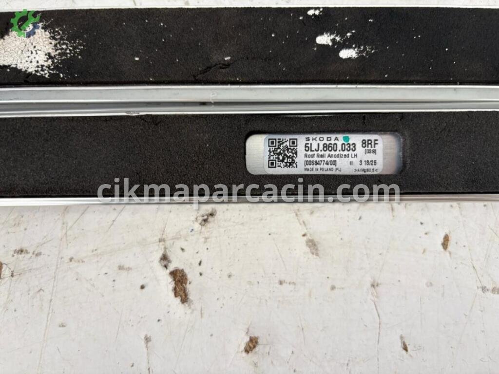Skoda 135 Tavan Çıtası 5LJ860033-5LJ860034 çıkma parça