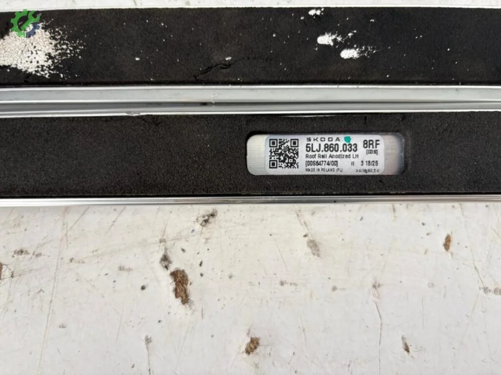 Skoda 135 Tavan 5LJ860033-5LJ860034 çıkma parça