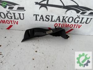 RENAULT CLİO 4 SAĞ BAGAJ RAF BAKALİTİ