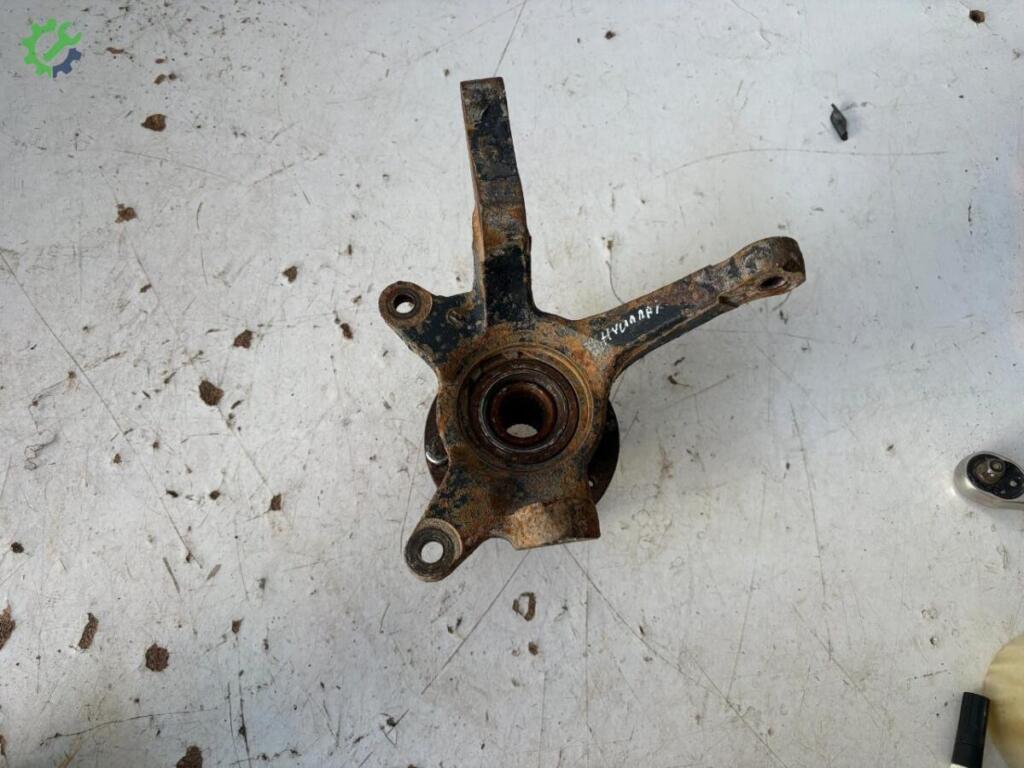 Hyundai Accent Sağ Ön Taşıyıcı çıkma parça