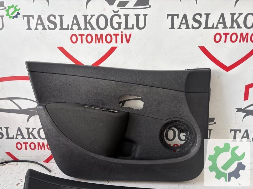 Renault Clio Kapı Döşemesi çıkma parça