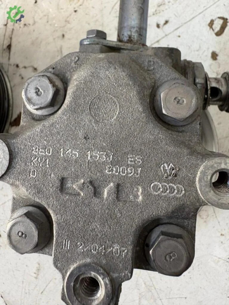 Audi A4 Direksiyon Pompası çıkma parça