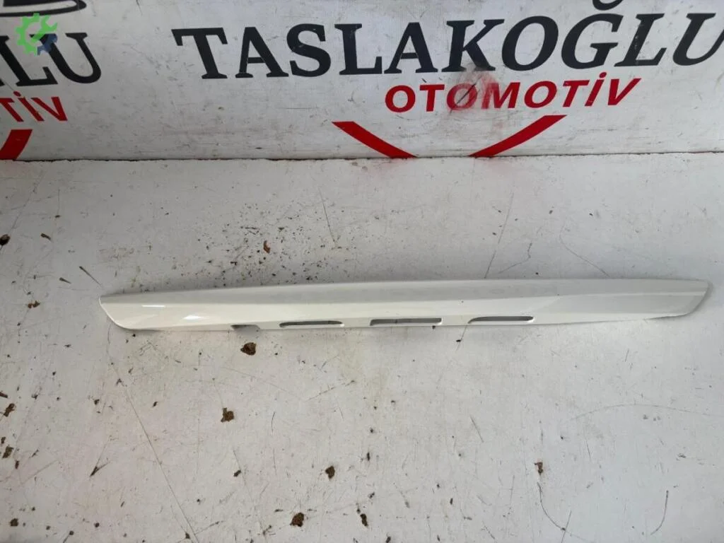 Toyota Yaris Bakalitler 768010D552 çıkma parça