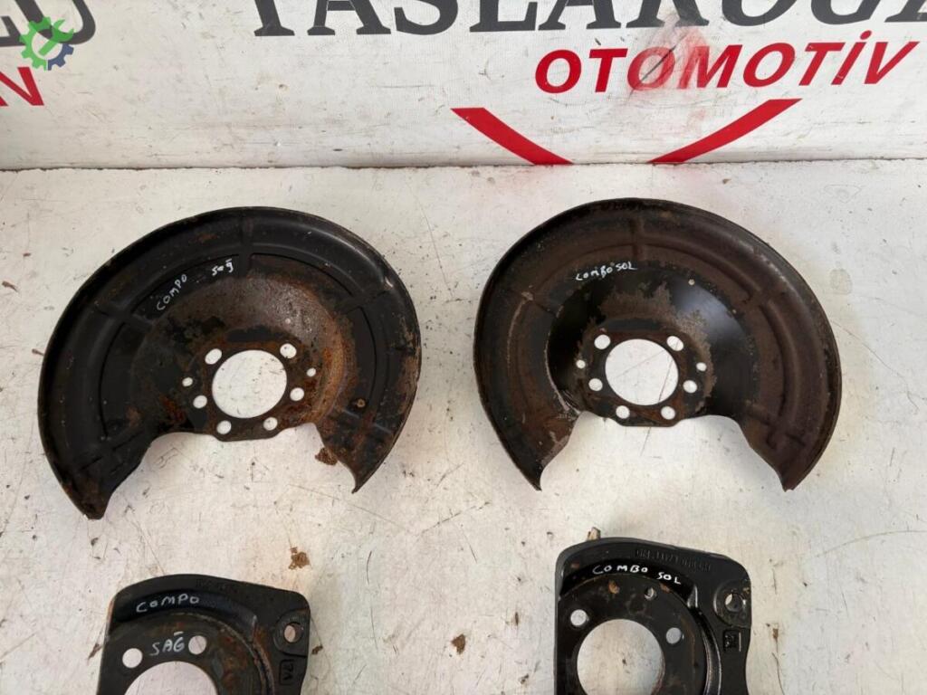 Opel Combo Arka Taşıyıcı çıkma parça