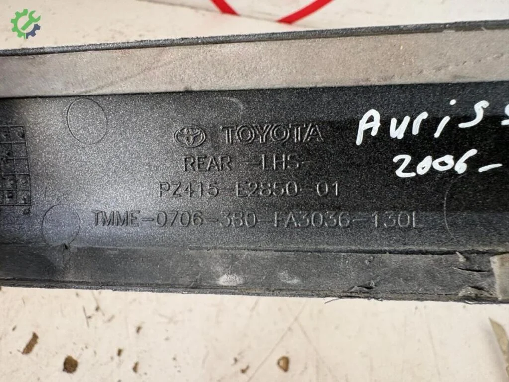 Toyota Auris Kapı Bandı & Çıtası çıkma parça