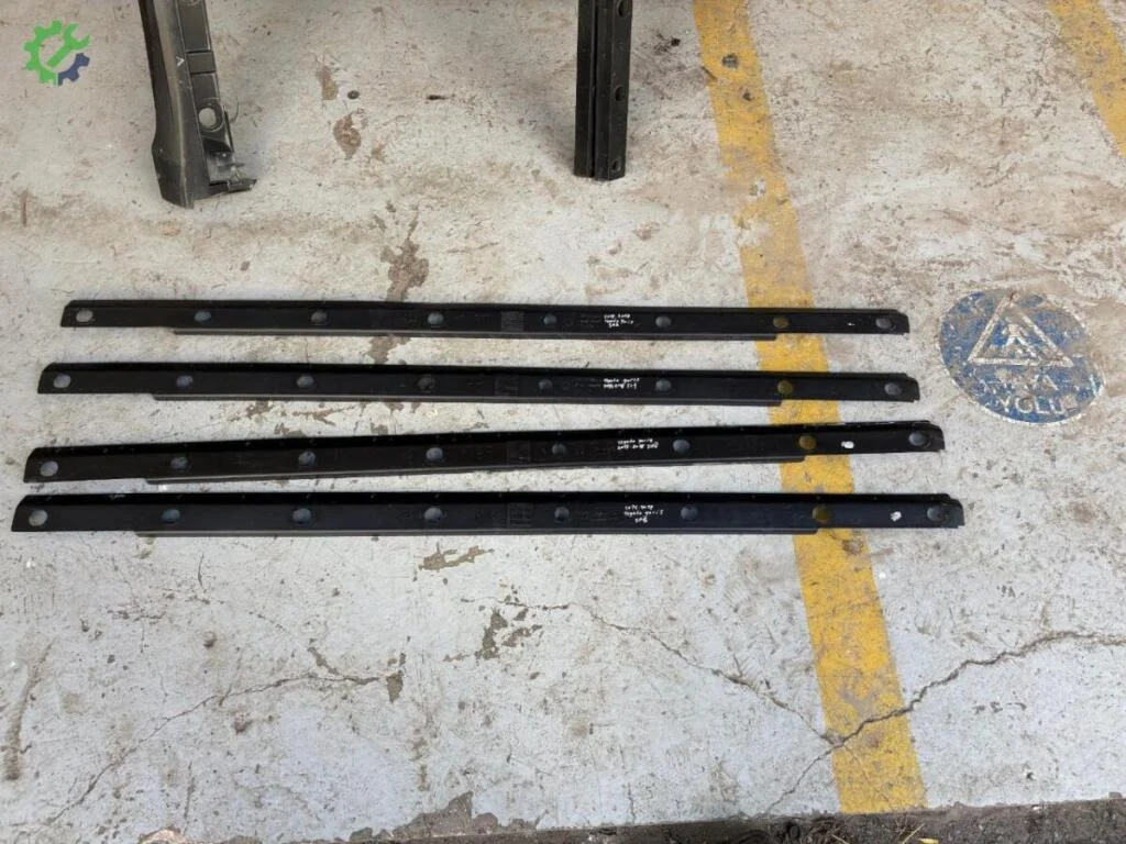 Toyota Yaris Sağ Marşpiyel 758510D020 çıkma parça