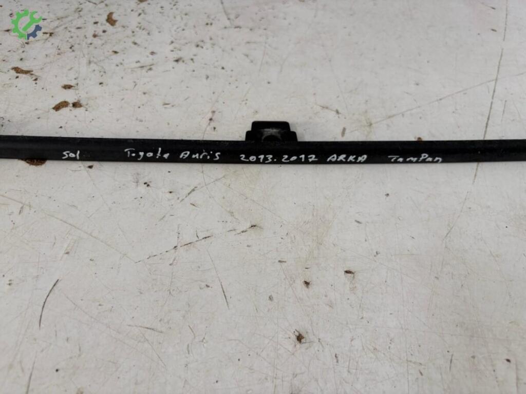 Toyota Auris Tampon Çıtası 5275102040 çıkma parça