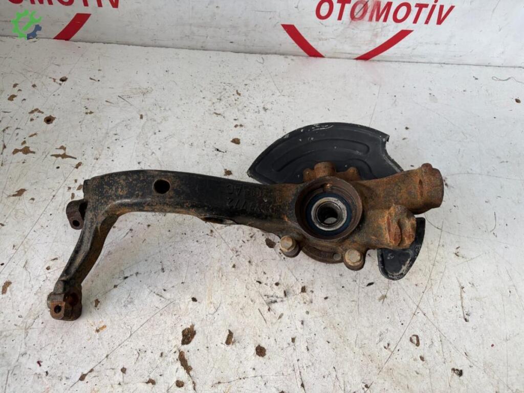 Audi A4 Sol Ön Taşıyıcı çıkma parça