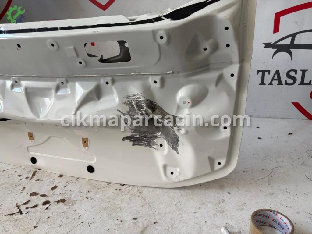 Toyota C-HR Bagaj Kapağı çıkma parça