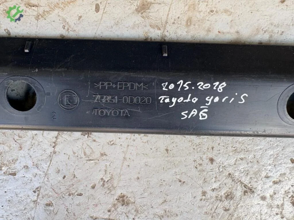 Toyota Yaris Sağ Marşpiyel 758510D020 çıkma parça